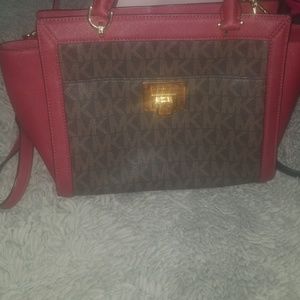 Michael kors cross body